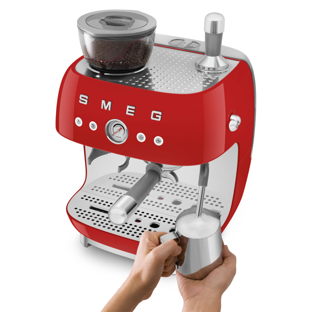Рожковая эспрессо кофемашина со встроенной кофемолкой SMEG EGF03RDEU